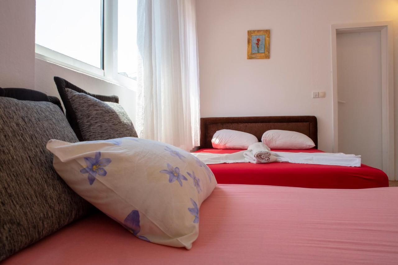 Family Apartments Vukcevic Canj Bagian luar foto