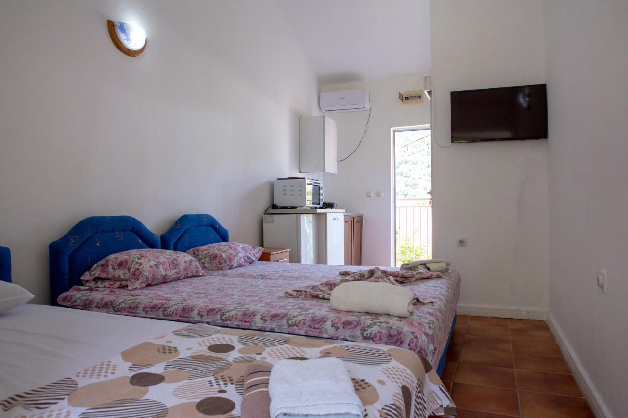 Family Apartments Vukcevic Canj Bagian luar foto