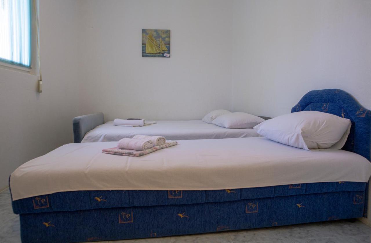 Family Apartments Vukcevic Canj Bagian luar foto